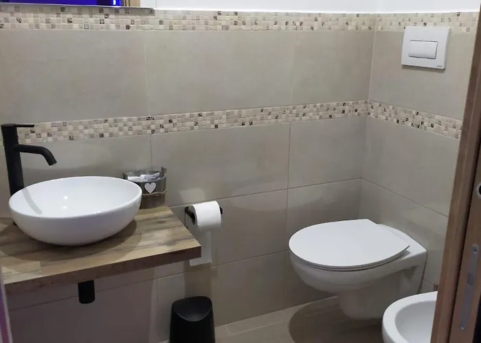بيت ضيافة Blueroom Jolly 3*